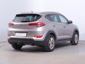 Hyundai Tucson  1.7 CRDi Trikolor 