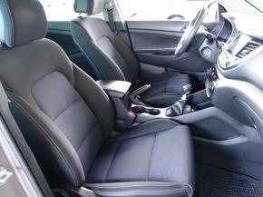 Hyundai Tucson  1.7 CRDi Trikolor 