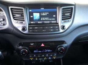 Hyundai Tucson  1.7 CRDi Trikolor 