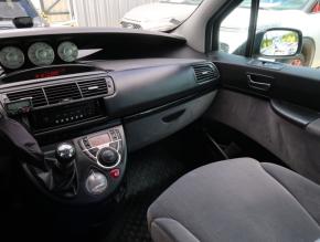 Citroen C8  2.0 HDi 