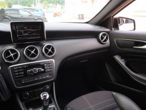 Mercedes-Benz A  A 180 