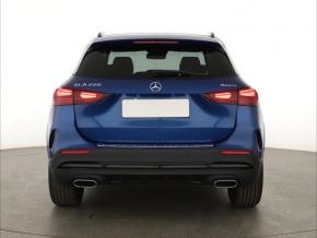 Mercedes-Benz GLA  GLA 220d 4MATIC AMG Line 