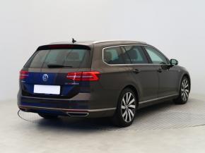 Volkswagen Passat  2.0 BiTDI Highline 