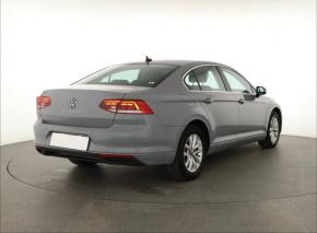 Volkswagen Passat  1.5 TSI 