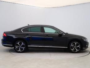 Volkswagen Passat  1.5 TSI Elegance 