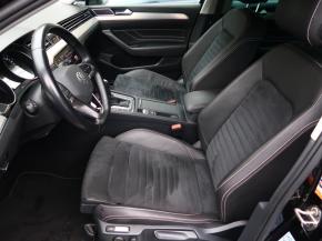 Volkswagen Passat  1.5 TSI Elegance 