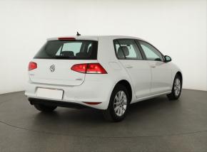 Volkswagen Golf  1.2 TSI 