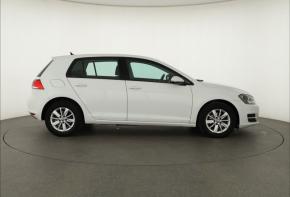 Volkswagen Golf  1.2 TSI 