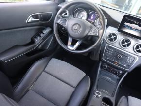 Mercedes-Benz GLA  GLA 180 CDI 