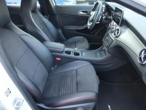 Mercedes-Benz GLA  GLA 220d AMG Line 