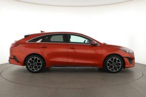 Kia ProCeed  1.5 T-GDI MHEV 