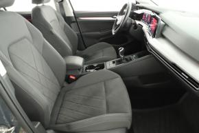 Volkswagen Golf  1.5 TSI 