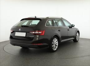 Škoda Superb  2.0 TDI Laurin & Klement 