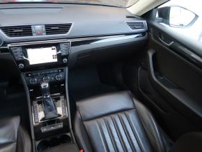 Škoda Superb  2.0 TDI Laurin & Klement 