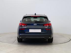 Hyundai i30  1.5 T-GDI MHEV Family Smart 