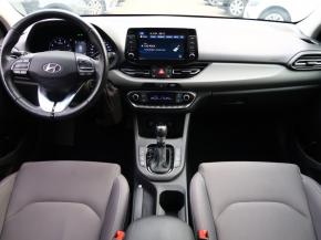 Hyundai i30  1.5 T-GDI MHEV Family Smart 