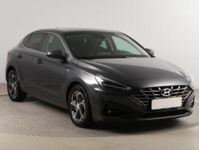 Hyundai i30 Fastback  1.5 T-GDI MHEV SMART 