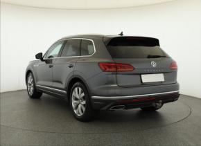 Volkswagen Touareg  3.0 TDI 