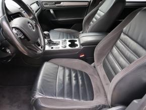 Volkswagen Touareg  3.0 TDI 