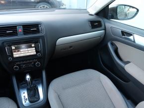 Volkswagen Jetta  1.6 TDI 