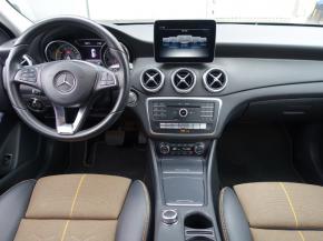 Mercedes-Benz GLA  GLA 180 