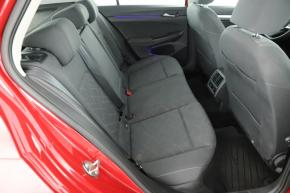 Volkswagen Golf  1.5 eTSI 