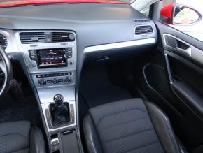 Volkswagen Golf  1.2 TSI 