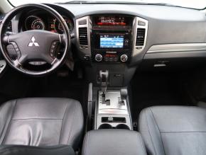 Mitsubishi Pajero  3.2 DI-D 