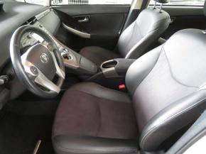 Toyota Prius  1.8 VVT-i PHV 