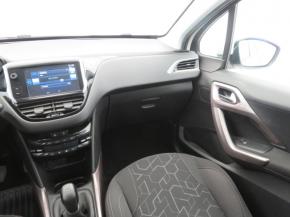 Peugeot 2008  1.2 PureTech Style 