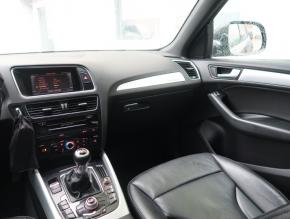 Audi Q5  2.0 TDI S-Line 