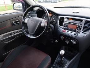 Kia Rio  1.4 16V 