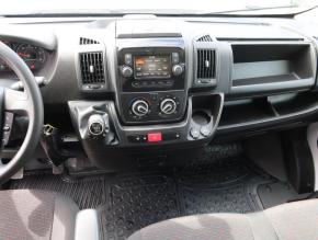 Peugeot Boxer  2.2 BlueHDi 