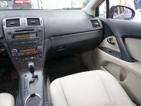 Toyota Avensis  2.0 Valvematic 