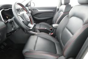 MG ZS SUV  1.5 Emotion 