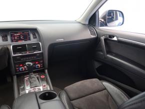 Audi Q7  3.0 TDI 