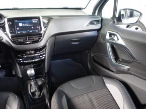 Peugeot 2008  1.2 PureTech 