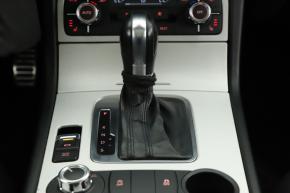 Volkswagen Touareg  3.0 TDI 