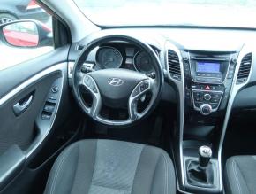 Hyundai i30  1.6 MPI 