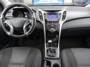 Hyundai i30  1.6 MPI 