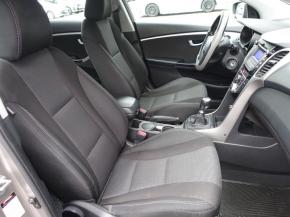 Hyundai i30  1.6 MPI 