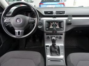 Volkswagen Passat  1.6 TDI 