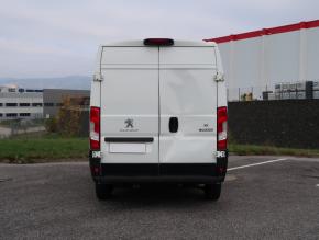 Peugeot Boxer  2.2 BlueHDi . 