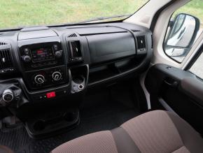 Peugeot Boxer  2.2 BlueHDi . 