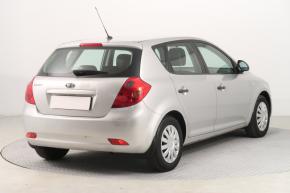 Kia Ceed  1.4 CVVT 