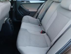 Volkswagen Jetta  1.6 TDI 