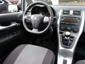 Toyota Auris  1.3 Dual VVT-i 