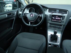 Volkswagen Golf  1.2 TSI 