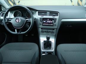 Volkswagen Golf  1.2 TSI 