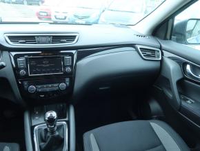 Nissan Qashqai  1.3 DIG-T 